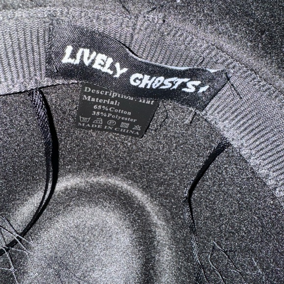 Black veiled hat by Lively ghosts. - Picture 3 of 5